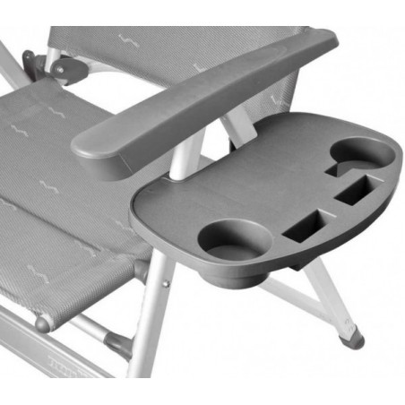 Mesa de bebidas y utensilios