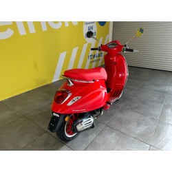 Vespa Primavera 50 Red