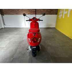 Vespa Primavera 50 Red