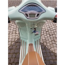 Vespa Primavera Pic Nic 125