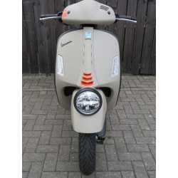 Vespa GTS-125 300 Super Sport