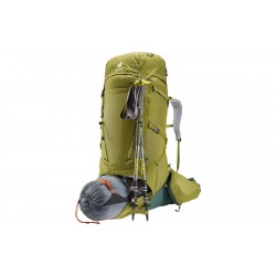 Mochila de trekking Deuter Aircontact Core 60+10 litros, color verde