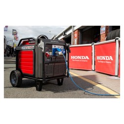 Honda EU 70iS Encapsulated Generator 7,000 W