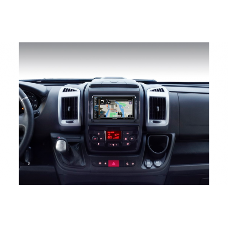 Système de navigation Alpine All-In One avec lecteur CD/DVD pour Ducato 7 qui comprend kit d'installation et interface LFB